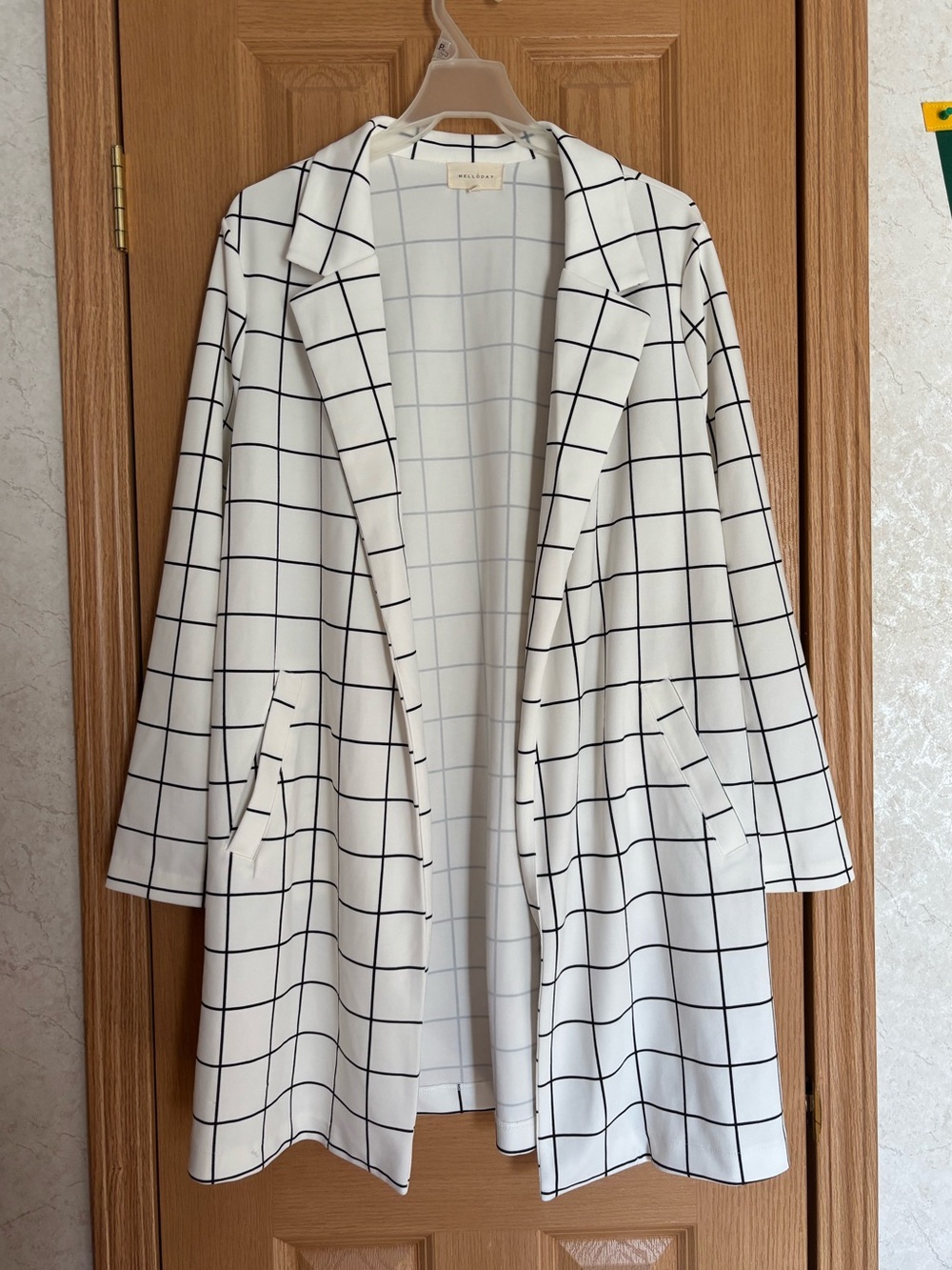 MELLODAY Black & Off White Plaid Long Trench Style Blazer - Picture 2 of 15